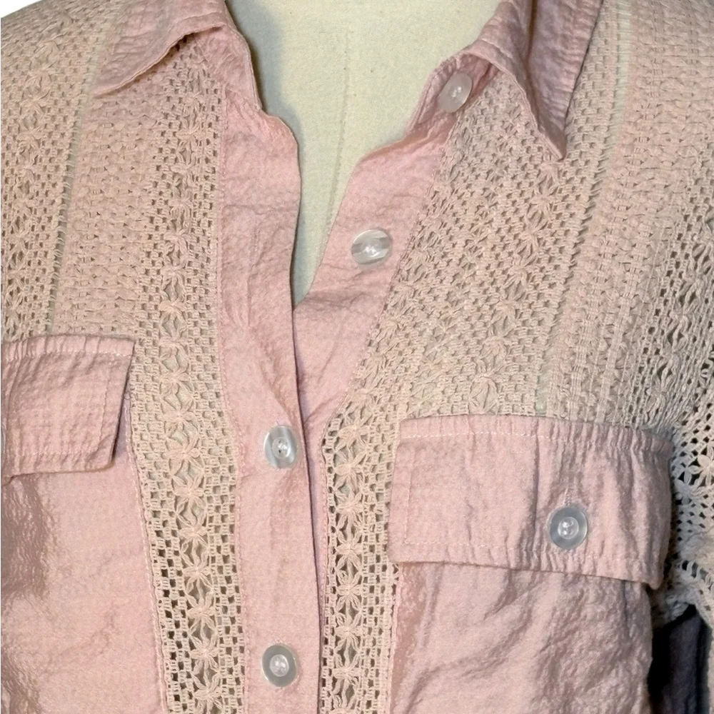 Southern Grace Light Pink Lace Button-Down Shirt S Romantic - Picture 2 of 8